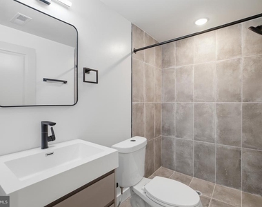 1027 W Arizona Street - Photo Thumbnail 10