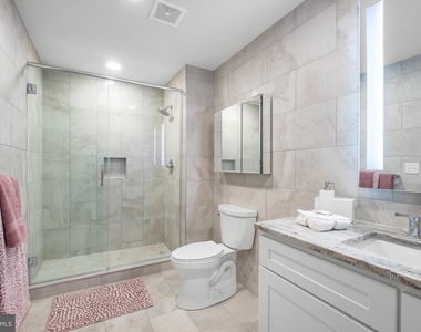1420 Chestnut Street - Photo Thumbnail 19