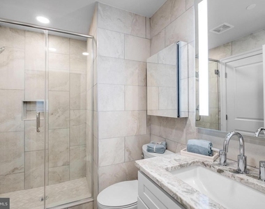1420 Chestnut Street - Photo Thumbnail 13