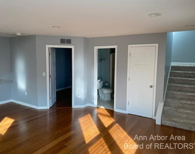 407 N Harris Street - Photo Thumbnail 9