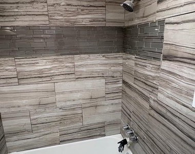 1031 Fanshawe Street - Photo Thumbnail 6