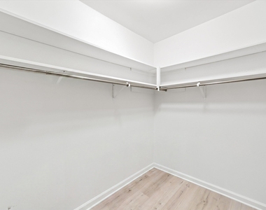 893 Cliffs Drive - Photo Thumbnail 24