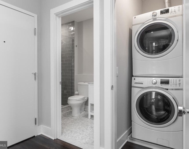 1555 Ridge Avenue - Photo Thumbnail 6