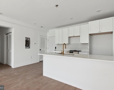 1614 Ridge Avenue - Photo Thumbnail 12