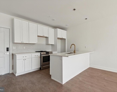 1614 Ridge Avenue - Photo Thumbnail 7