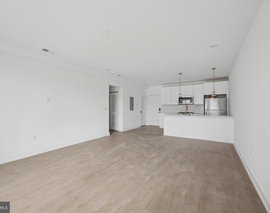 1614 Ridge Avenue - Photo Thumbnail 5