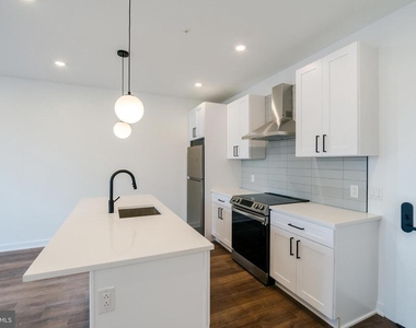 5904 Germantown Avenue - Photo Thumbnail 4