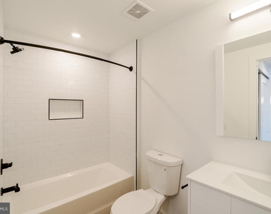 5904 Germantown Avenue - Photo Thumbnail 9