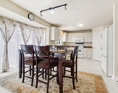 7878 Greene Farm Drive - Photo Thumbnail 14