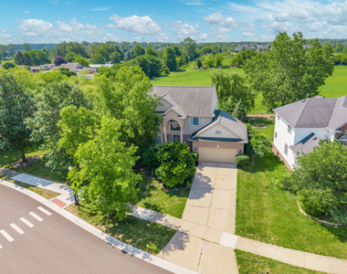 7878 Greene Farm Drive - Photo Thumbnail 3