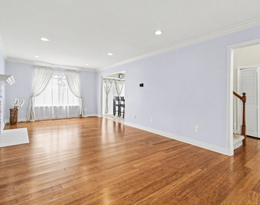 7878 Greene Farm Drive - Photo Thumbnail 8