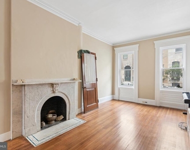 2218 Locust Street - Photo Thumbnail 8