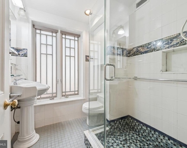 2218 Locust Street - Photo Thumbnail 26