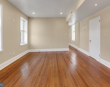4623 Sansom Street - Photo Thumbnail 7