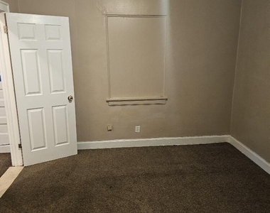 17378 Kentucky Street - Photo Thumbnail 7