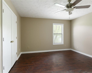1430 Tangora Lane - Photo Thumbnail 10