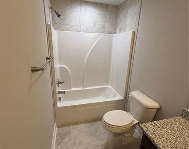3624 Camberly Drive - Photo Thumbnail 12