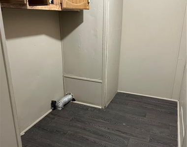 6330 Crestwood Avenue - Photo Thumbnail 3