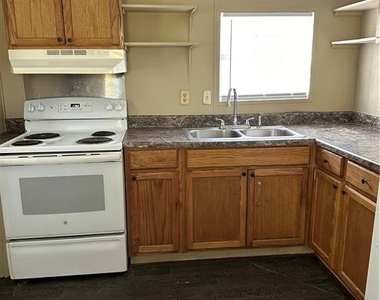 6330 Crestwood Avenue - Photo Thumbnail 2