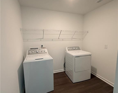 156 Hanover Drive - Photo Thumbnail 18