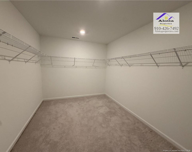 156 Hanover Drive - Photo Thumbnail 16