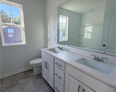 156 Hanover Drive - Photo Thumbnail 20