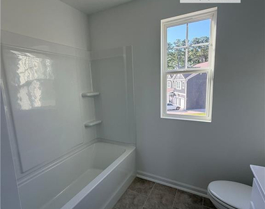 156 Hanover Drive - Photo Thumbnail 21