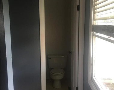 650 Stoneykirk Drive - Photo Thumbnail 6