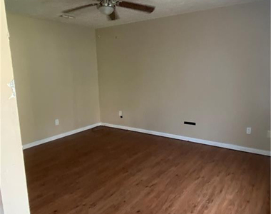 1424 Tangora Lane - Photo Thumbnail 2