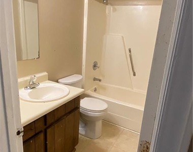 1424 Tangora Lane - Photo Thumbnail 6
