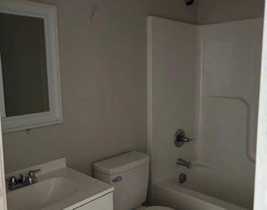 3243 Chandler Street - Photo Thumbnail 3