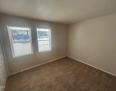 1213 Seabrook Road - Photo Thumbnail 12