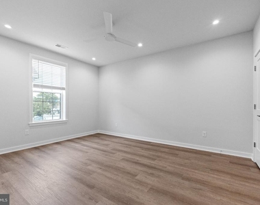 26 S York Road - Photo Thumbnail 7