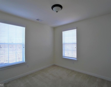 13 Jessop Lane - Photo Thumbnail 25