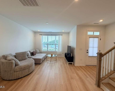 1633 Wendell Valley Boulevard - Photo Thumbnail 2