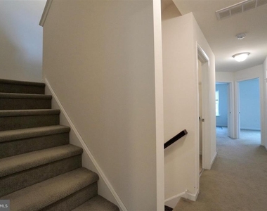1013 Chapman Circle - Photo Thumbnail 20