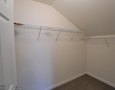 1013 Chapman Circle - Photo Thumbnail 29