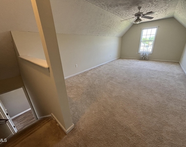 337 Americana Drive - Photo Thumbnail 12