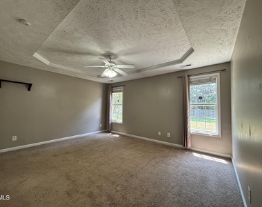 337 Americana Drive - Photo Thumbnail 34