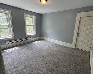 521 Cherry Street - Photo Thumbnail 2