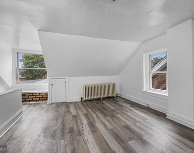 23 E 2nd Street - Photo Thumbnail 11