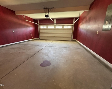 438 Roanoke Drive - Photo Thumbnail 39