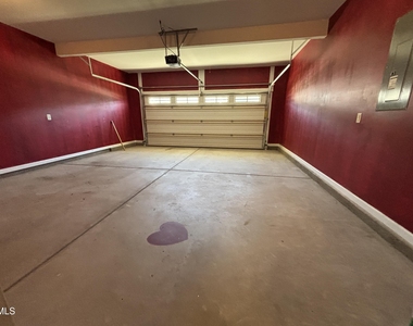 438 Roanoke Drive - Photo Thumbnail 40
