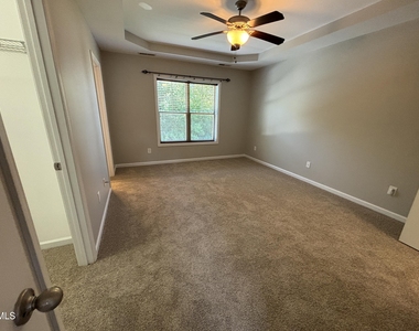 438 Roanoke Drive - Photo Thumbnail 57