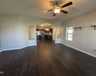 438 Roanoke Drive - Photo Thumbnail 26