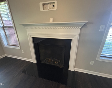 438 Roanoke Drive - Photo Thumbnail 25