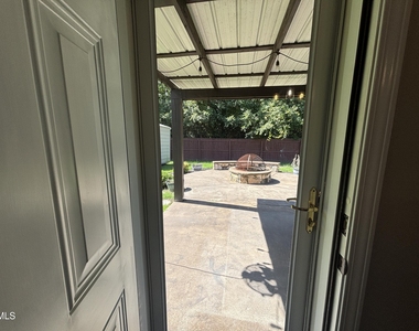 438 Roanoke Drive - Photo Thumbnail 42