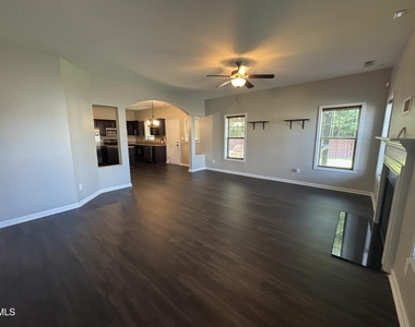 438 Roanoke Drive - Photo Thumbnail 23