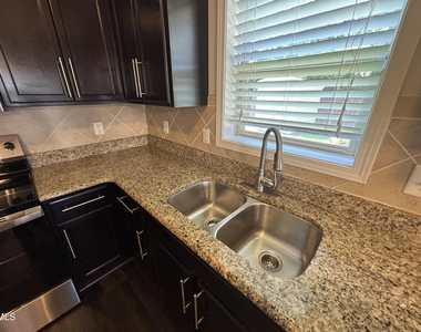 438 Roanoke Drive - Photo Thumbnail 32