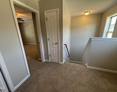 438 Roanoke Drive - Photo Thumbnail 56
